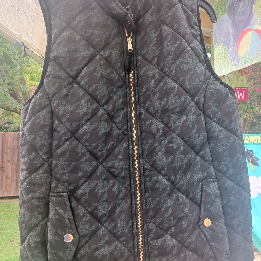 Kensie Black and Gray Quilted Vest